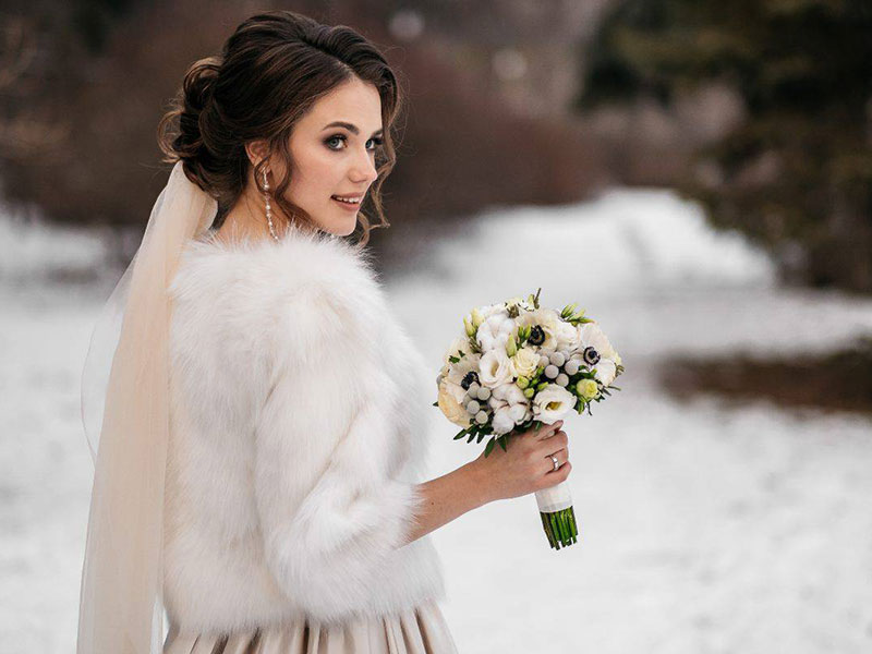 Gli accessori sposa per un matrimonio invernale - Sala ricevimenti - Casale  Santa Lucia - Andria